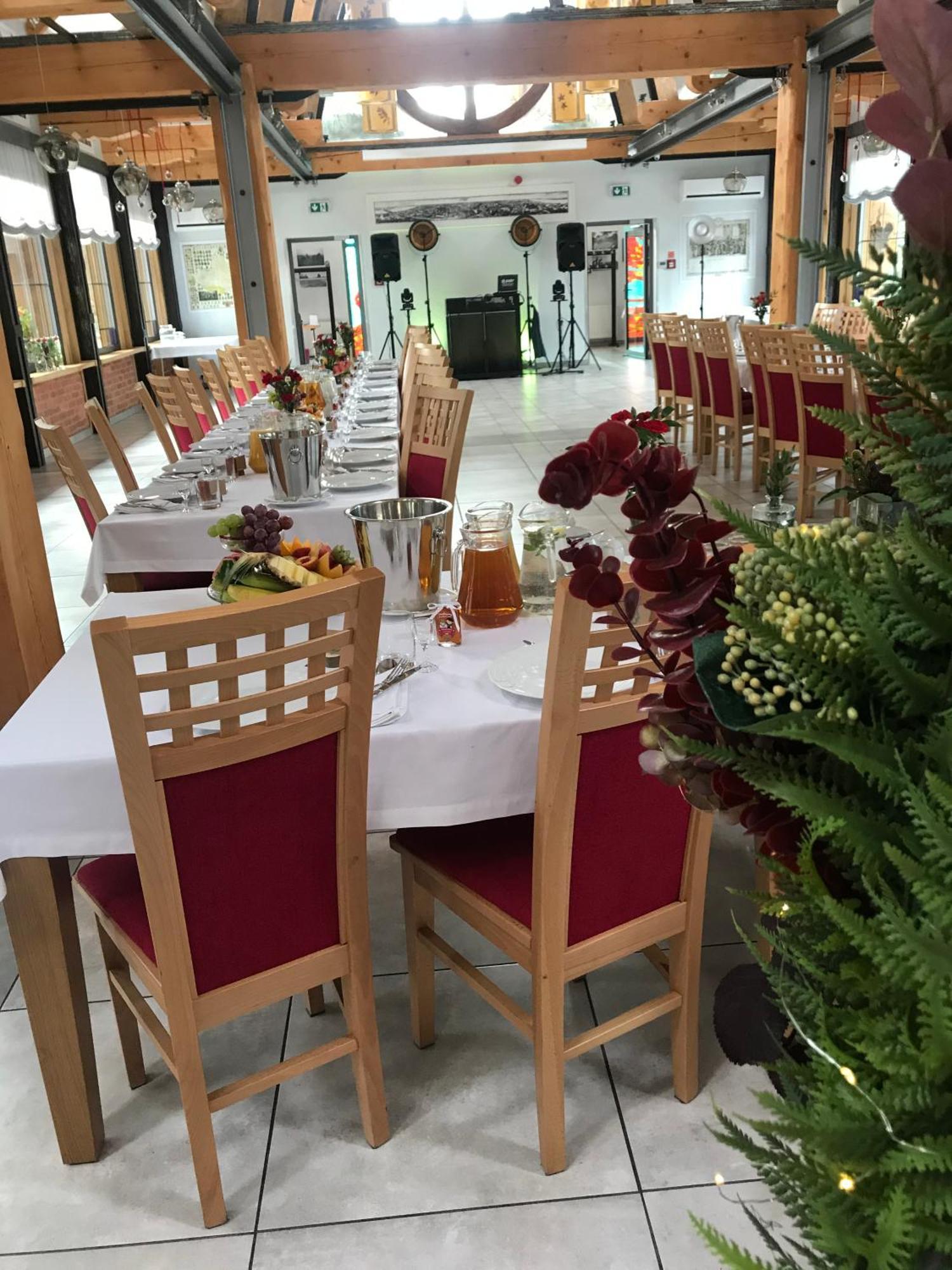 Biskupice  Dom W Starym Parku酒店 外观 照片